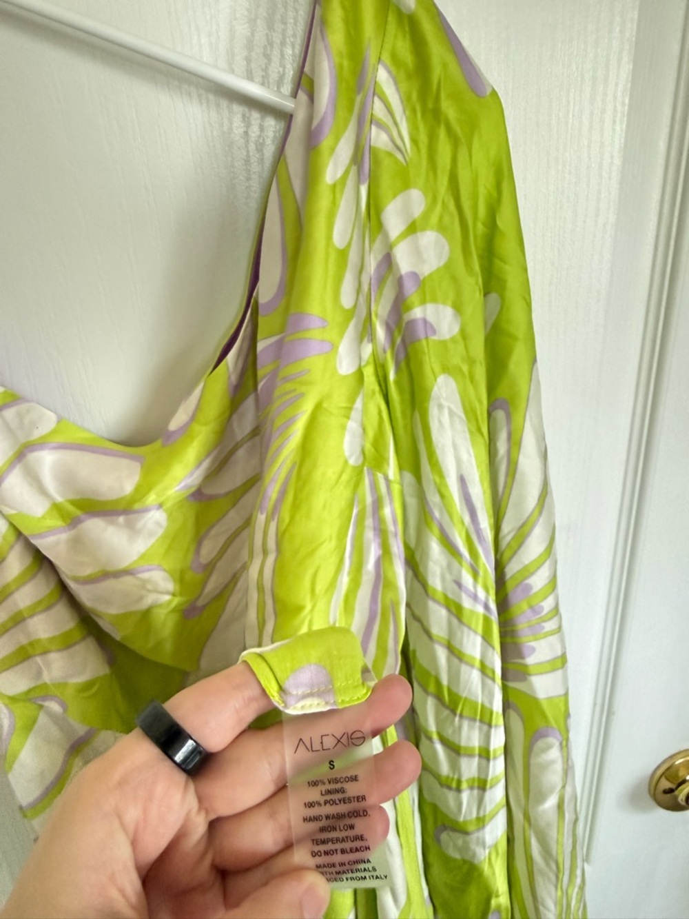 Alexis Lio One-Shoulder Angel-Sleeve Maxi Dress No belt - Picture 2 of 8